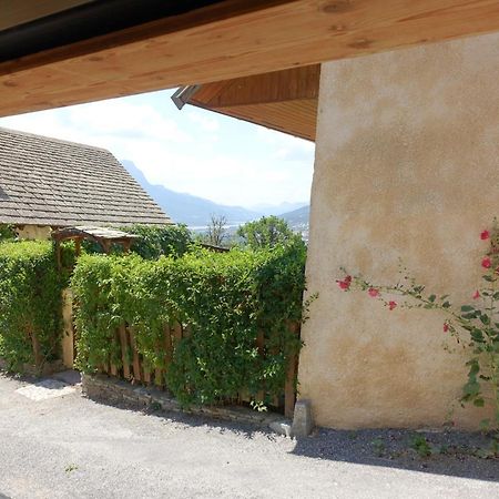 Appartement Spacieux Avec Terrasse Saint-André-dʼEmbrun Eksteriør bilde