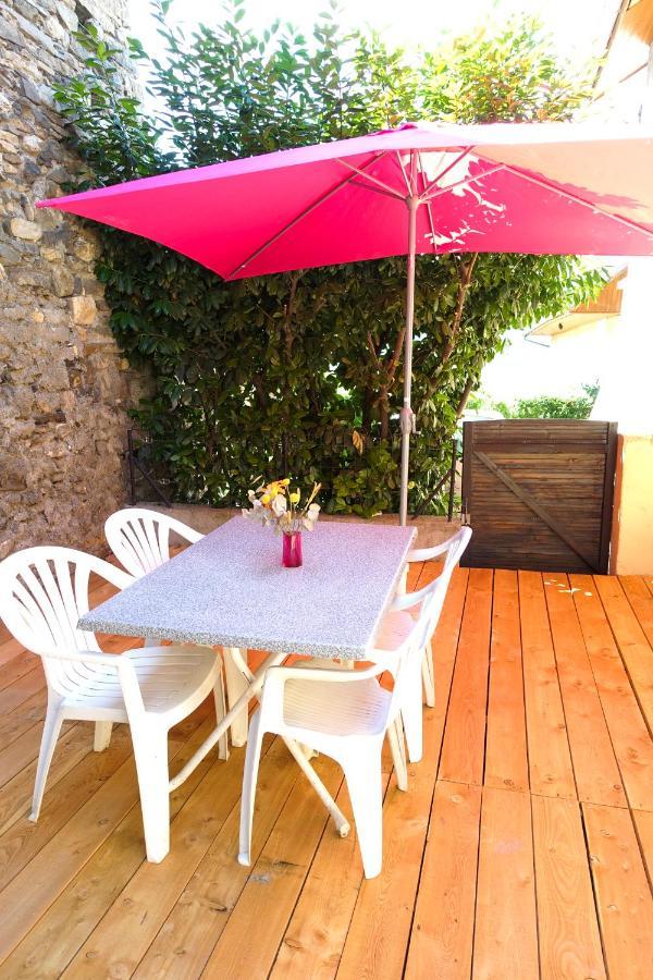 Appartement Spacieux Avec Terrasse Saint-André-dʼEmbrun Eksteriør bilde
